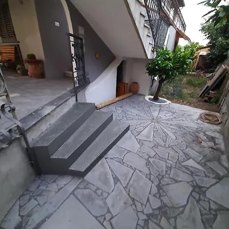 Lapilli Holidays Appartement *