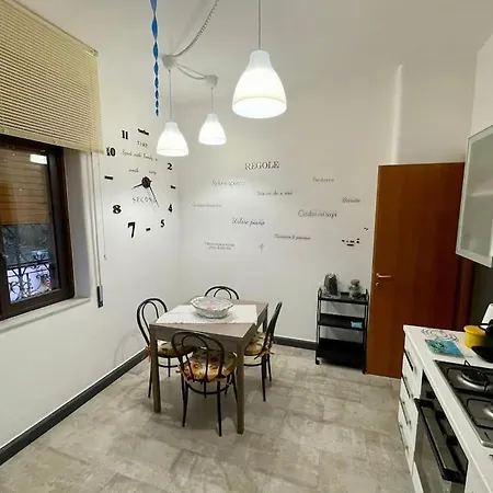 Lapilli Holidays Apartment *