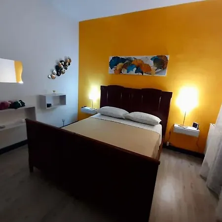 Lapilli Holidays Apartment San Giovanni La Punta