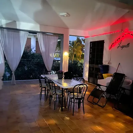Lapilli Holidays 아파트